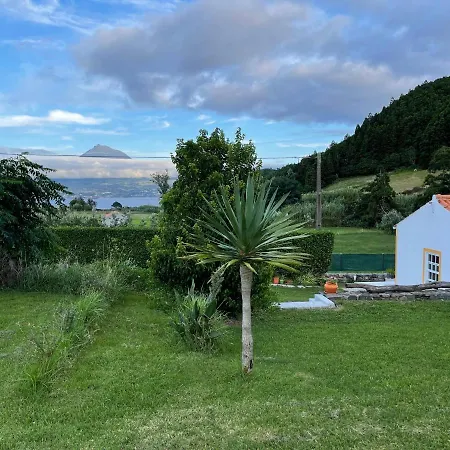 Casa Do Bicho Pau Holiday home