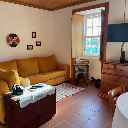 Casa Do Bicho Pau بيت للعطل Pedro Miguel